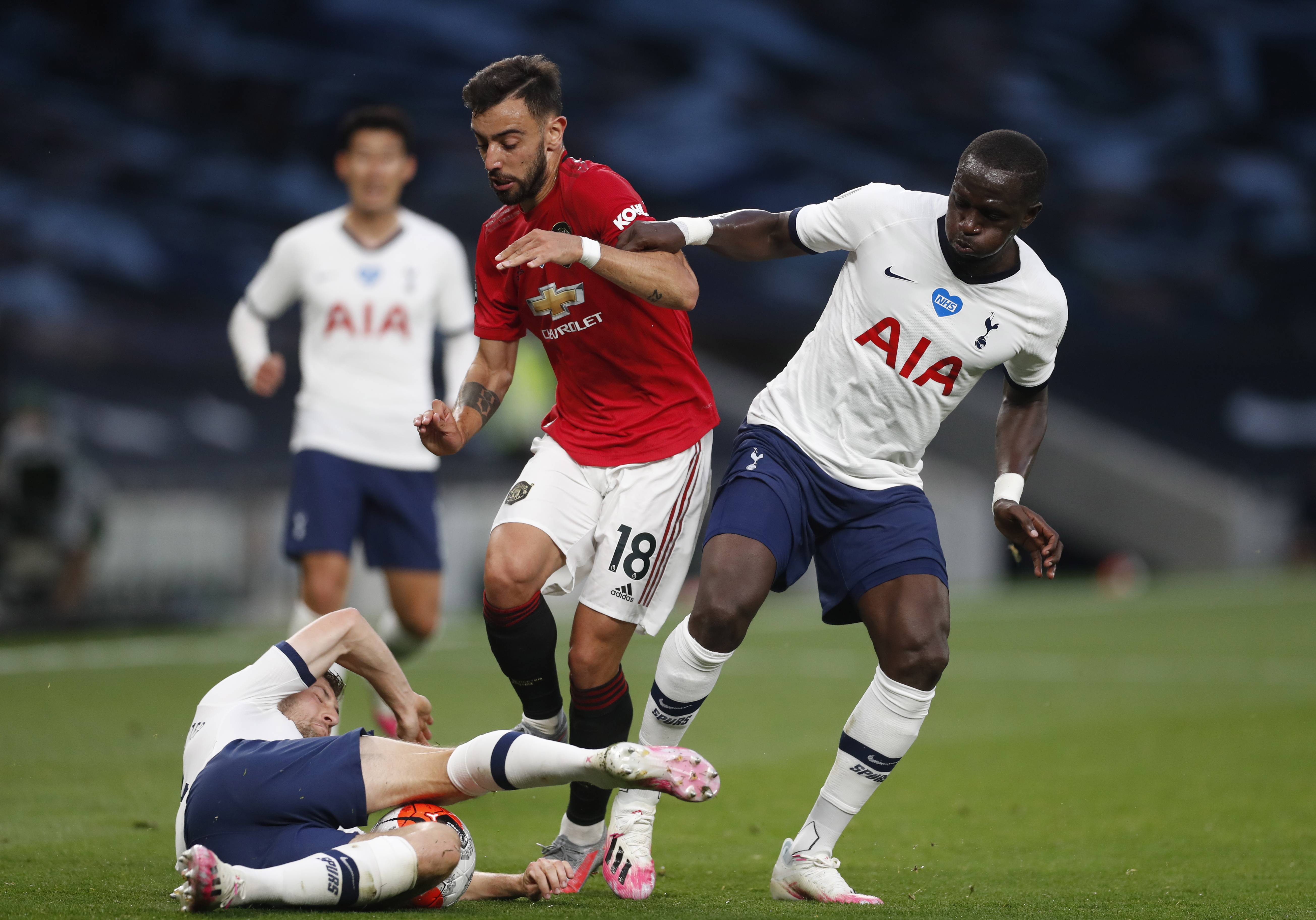 哈兰德英超已打入83球，超过菲尔米诺、马赫雷斯的英超进球数.